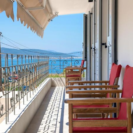 Axs First Floor Apartment Aegina Town Екстер'єр фото