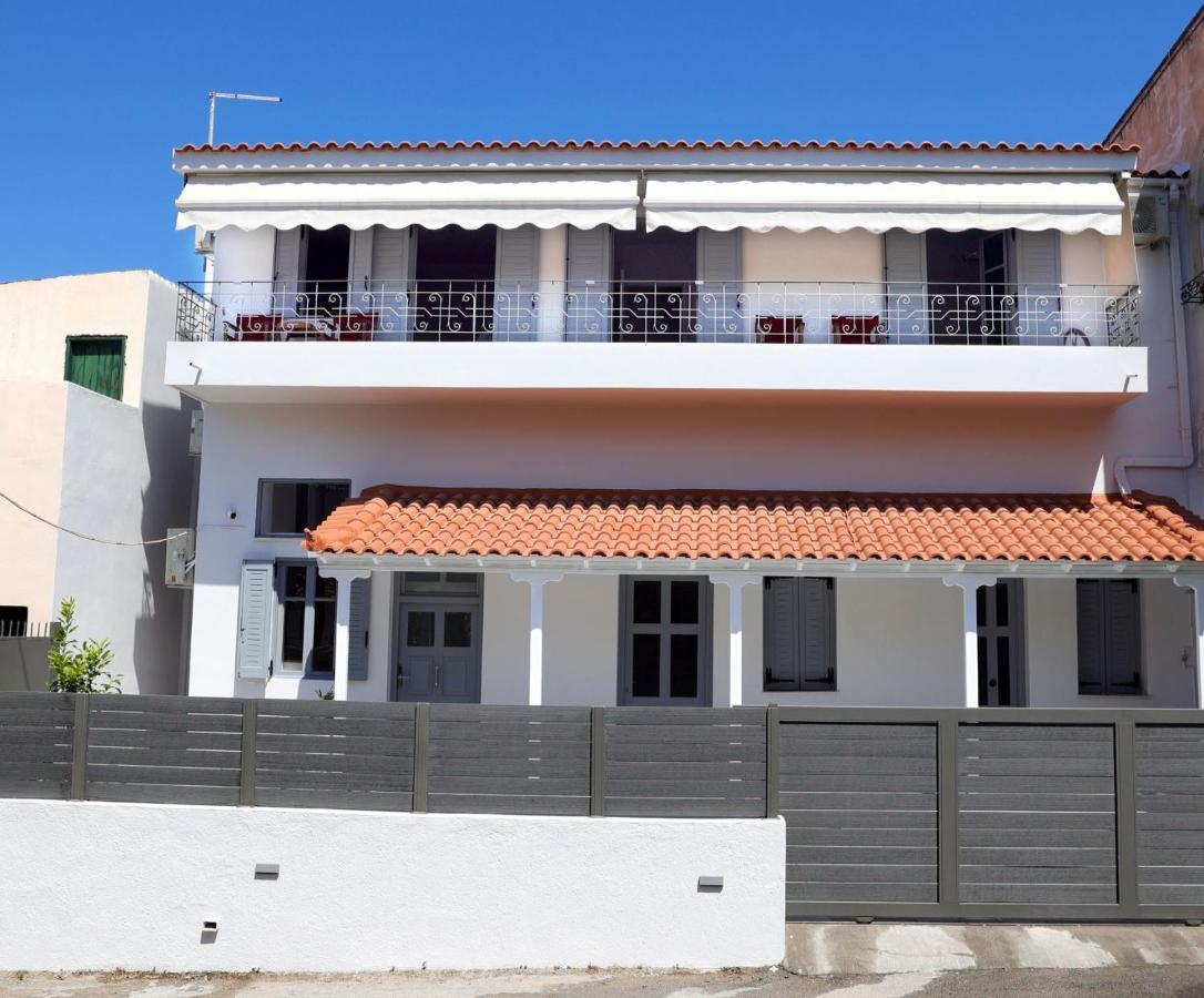 Axs First Floor Apartment Aegina Town Екстер'єр фото