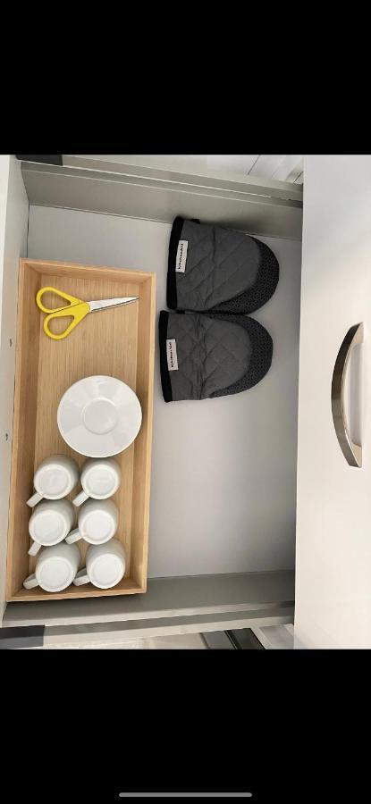 Axs First Floor Apartment Aegina Town Екстер'єр фото